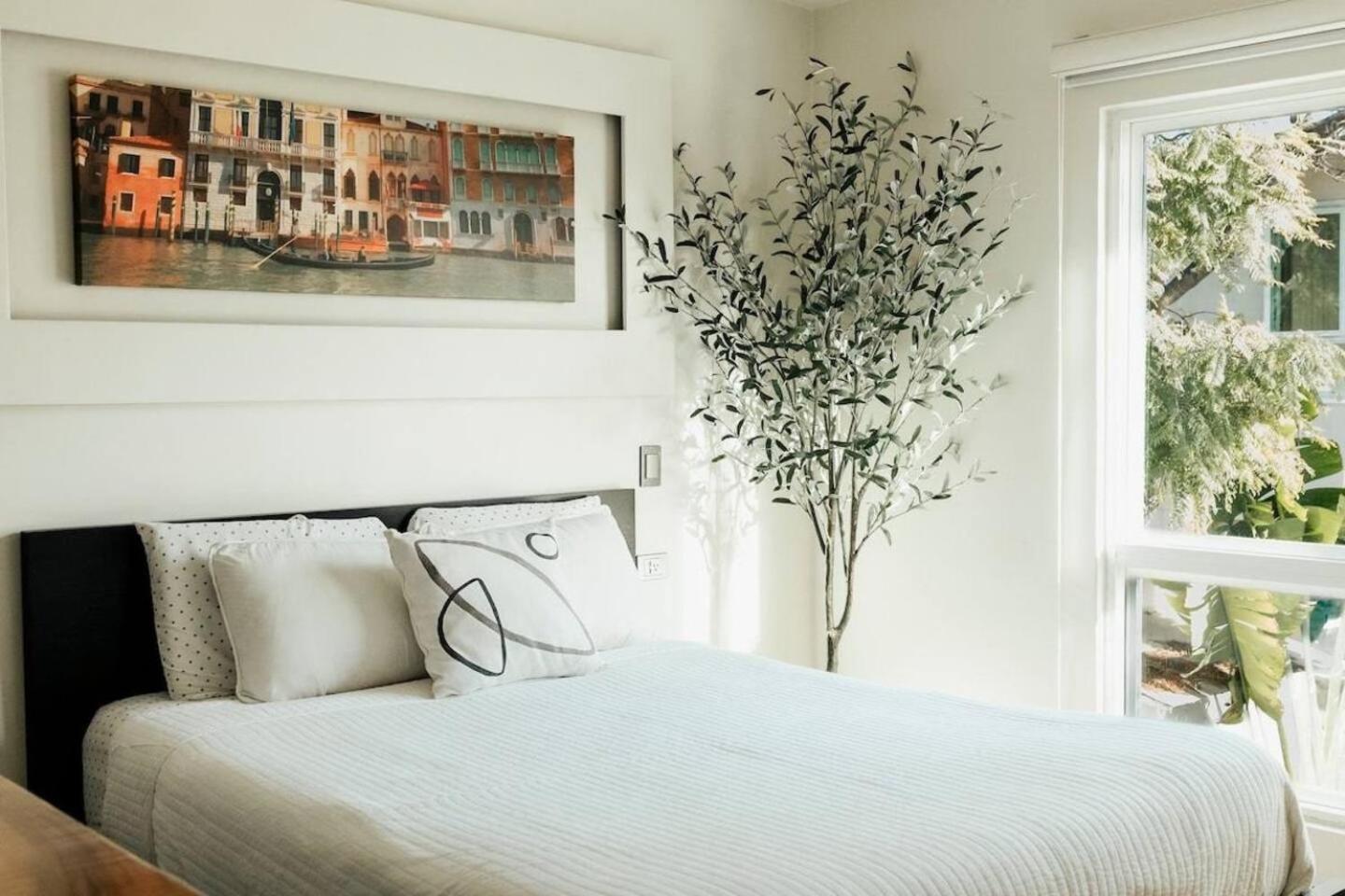 Studio 112 - Stay In Style, Stay Central Ensenada Exteriör bild